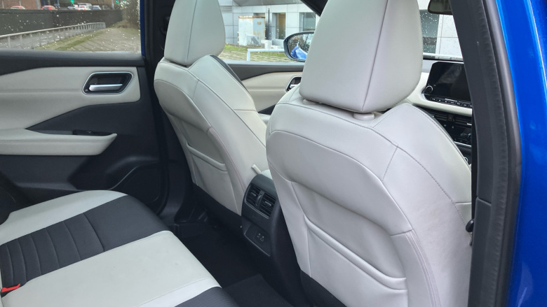 Nissan Qashqai 1.3 DiG-T MH Tekna 5dr Petrol Hatchback